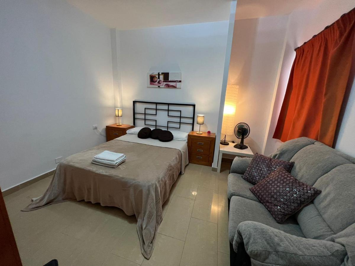 Alcamar Habitacion Privada Con Bano Compartido Cerca Al Mar! Alcala  Bagian luar foto